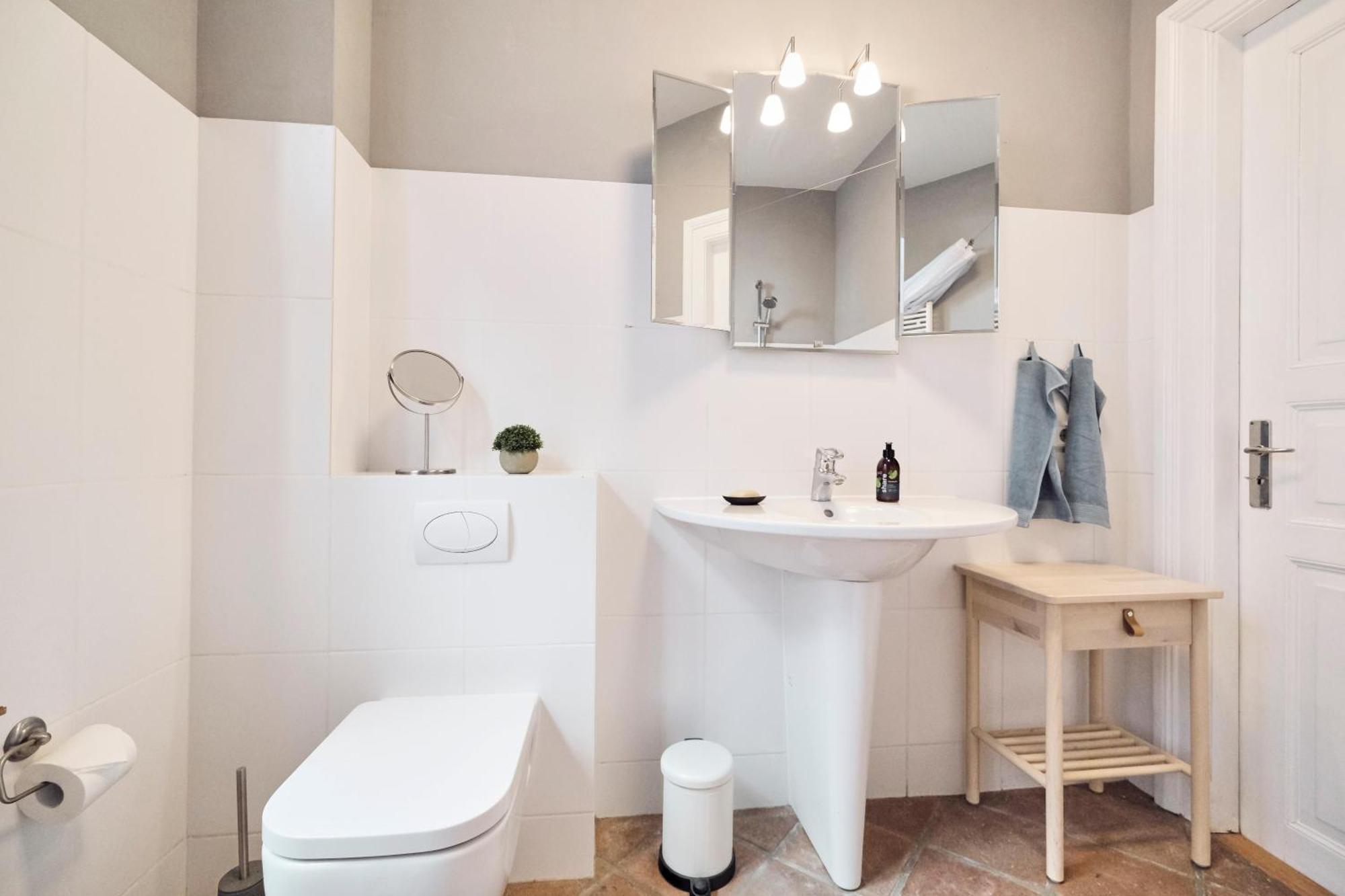 Villa Rosa - Charmante, Grosse Altbauwohnung フレンスブルク エクステリア 写真